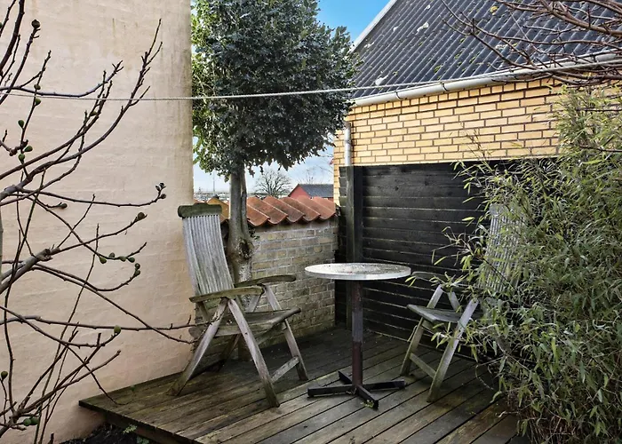 Dom wakacyjny Lovely In With Wifi *